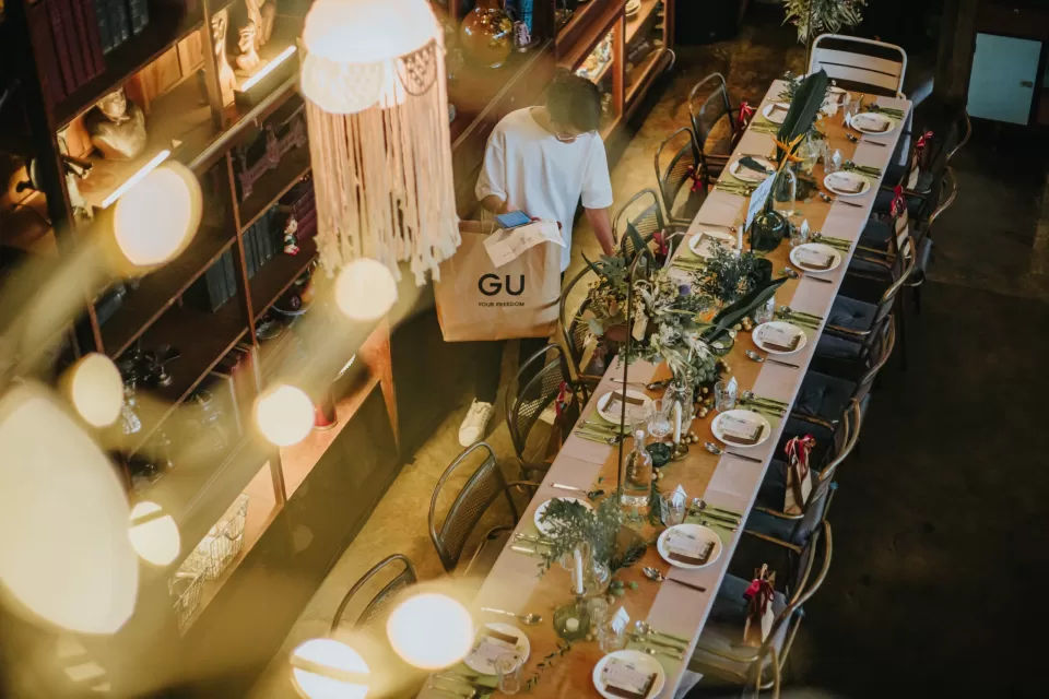 A Perfect Fusion: Fabby and Marissa’s Garden-Style Wedding in Rowan Parsley — photo 3 by Jayden Seah