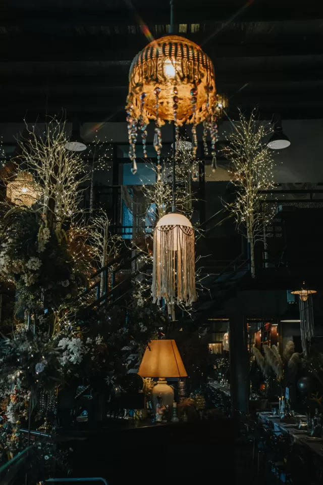 A Perfect Fusion: Fabby and Marissa’s Garden-Style Wedding in Rowan Parsley — photo 16 by Jayden Seah