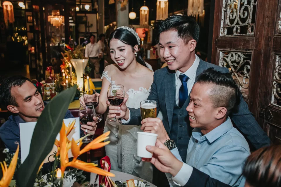 A Perfect Fusion: Fabby and Marissa’s Garden-Style Wedding in Rowan Parsley — photo 29 by Jayden Seah