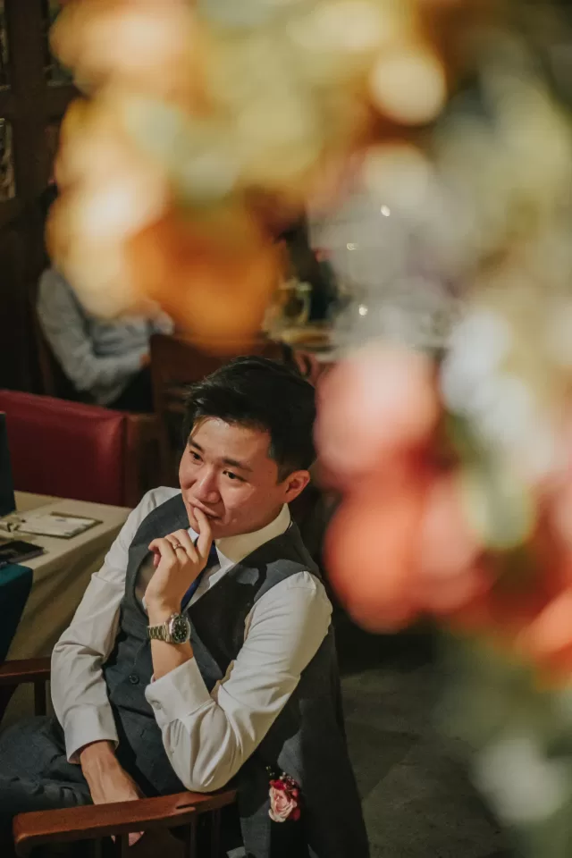 A Perfect Fusion: Fabby and Marissa’s Garden-Style Wedding in Rowan Parsley — photo 41 by Jayden Seah