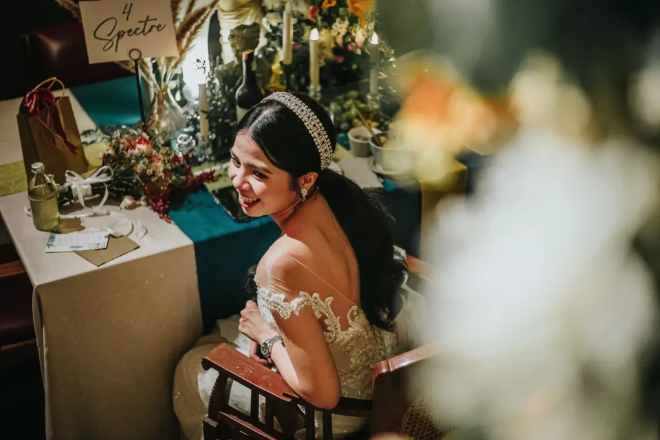 A Perfect Fusion: Fabby and Marissa’s Garden-Style Wedding in Rowan Parsley — photo 33 by Jayden Seah