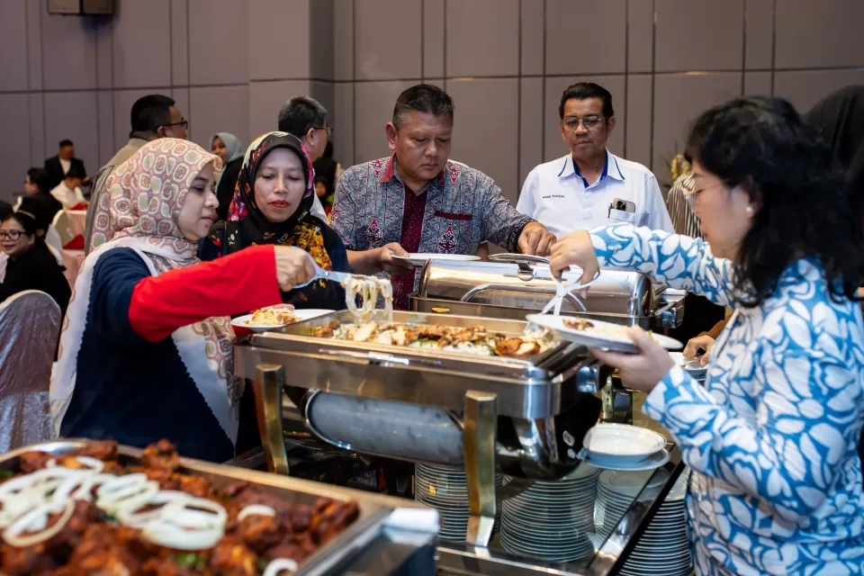 JOFFA Hi Tea Networking Event 2025 — photo 34 by Jayden Seah